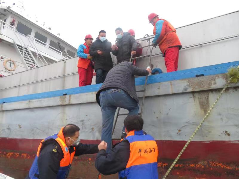 長江海事局2020年成功救助遇險人員1382人