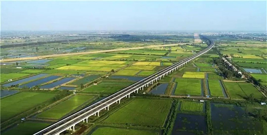 湖北省首条智慧高速公路鄂州机场高速公路正式通车