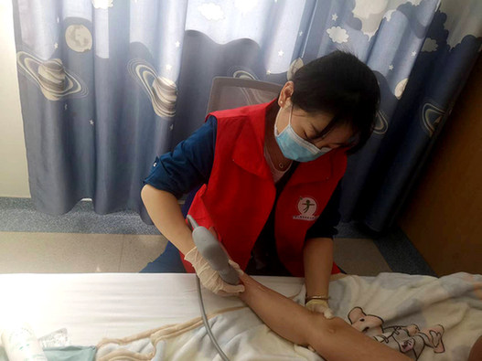 现代中医技术治疗儿童自闭症 21名“星星的孩子”在武汉接受公益救治